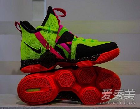 nike lebron 14 wwe什麼時候發售 詹姆斯簽名款戰靴多少錢