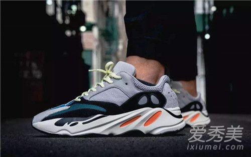 yeezy 700偏碼嗎 yeezy 700腳感很硬嗎