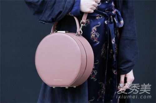 什么牌子包包适合20岁 什么牌子的包包适合年轻人