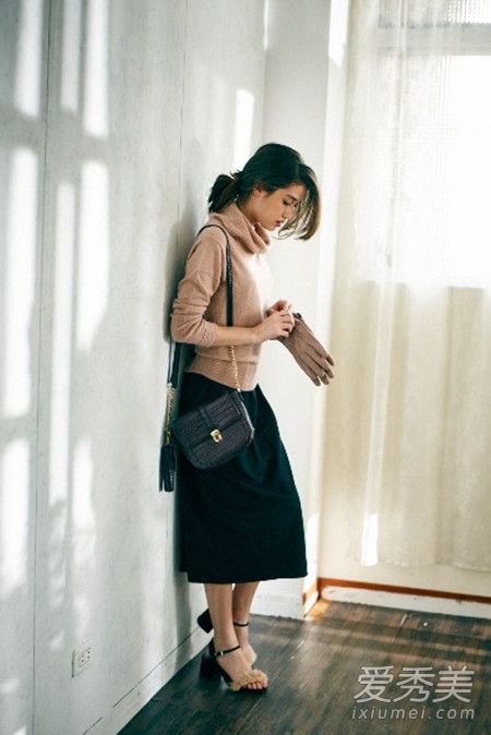 冬季必买细带洋装 熟女也能轻松玩转各种造型 服装搭配