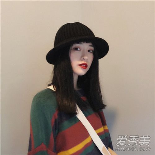 毛線帽怎麼戴好看女生 毛線帽怎麼配衣服