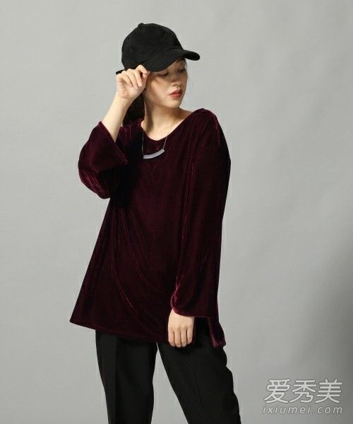 时隔15年再度流行 丝绒材质的时尚穿搭技巧 复古穿搭 流行搭配