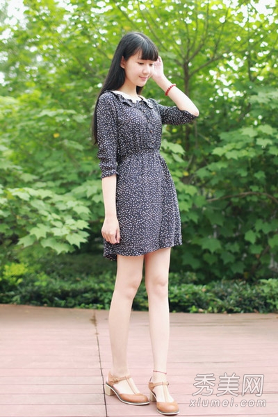 毕业季青春不散场 娃娃领甜美减龄