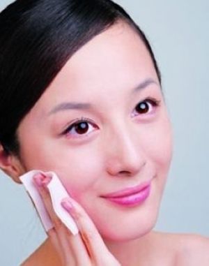 化妆水治疗秋肌常见四问题