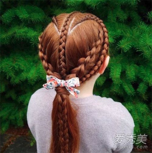 女童短发发型绑扎方法 怎样给6岁儿童扎辫子