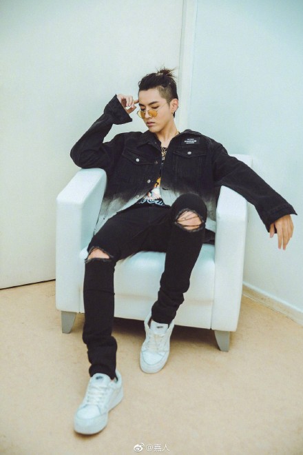 吳亦凡菠蘿頭是什麼發型 吳亦凡菠蘿頭圖片介紹