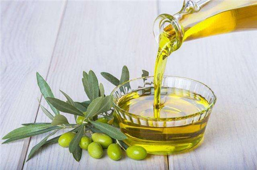 食用橄榄油可以护肤吗 食用橄榄油擦脸吗