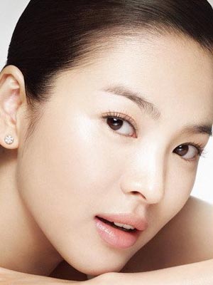 “电眼”美女是怎样炼成的？！