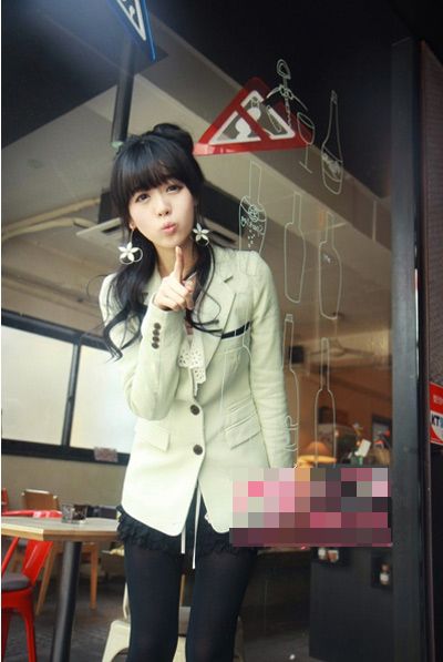 多彩的西方服装点亮了秋天沉闷的办公室