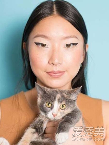 單眼皮雙眼皮適合什麼貓眼妝？