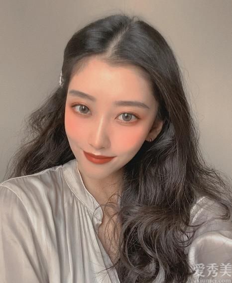什么口红色号显皮肤白？大牌显白色号排行榜