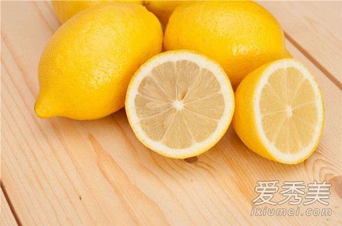 柠檬洗脸的正确方法 柠檬洗脸的功效与作用