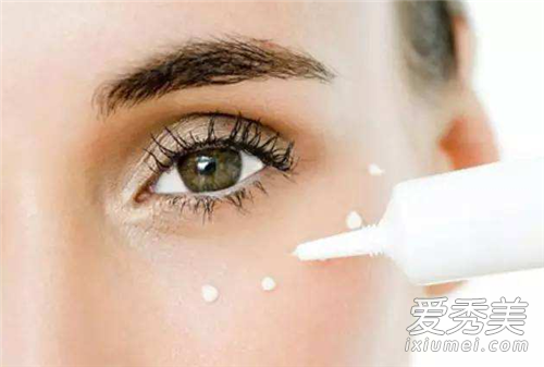 眼霜会长脂肪粒吗 眼霜的正确使用方法