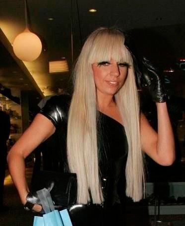 Lady GaGa高难度怪异发型秀