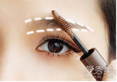 日系大眼妆：7个步骤拯救小眼MM