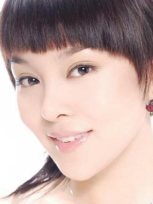 “电眼”美女是怎样炼成的？！