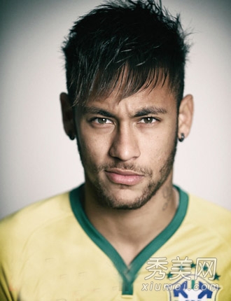 巴西足球男神内马尔 百变帅气发型秀