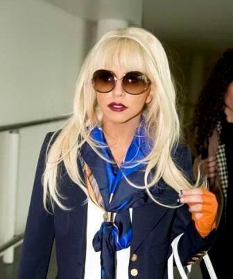 Lady GaGa高难度怪异发型秀