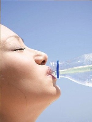 水要怎么喝才能起到护肤保养作用