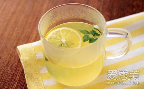 蜂蜜柠檬水可以美白吗 蜂蜜柠檬水可以天天喝吗