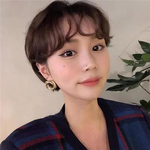 2019流行清纯减龄发型合集 韩国女生就靠这几款美出圈！