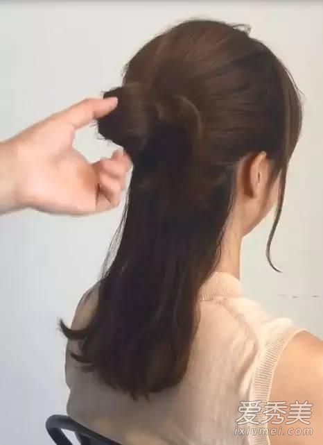 3种流行发型打造技巧 夏天长发就该这么扎！ 简单好看的长发扎法
