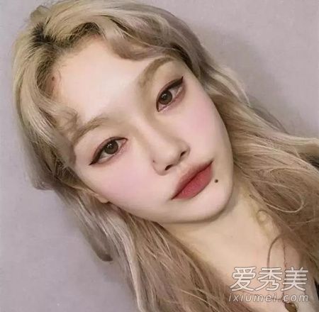 头发烫老气了怎么办 卷发烫的老气怎么处理