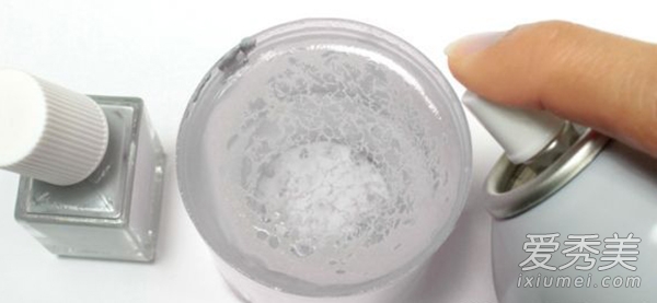 好看又百搭 DIY黑白灰大理石美甲