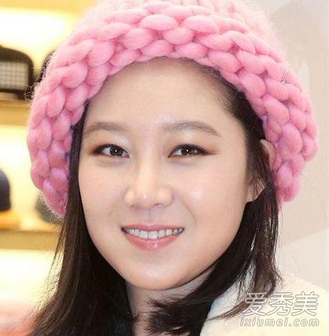 郑爽尖嘴猴腮老十岁 圆脸女星教你妆出好气色 怎么化妆减龄