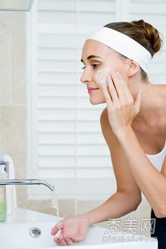 秋季护肤常识：敏感肌肤如何预防过敏