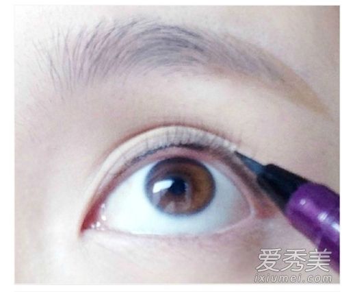 怎样才能画好眼线 简单又好看的心机眼线三步完成 化妆技巧