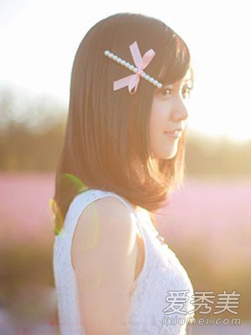 2015流行女生發型 簡單長發才最美