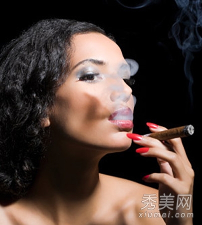 糖果&黑咖啡 美白牙齿避开6件事