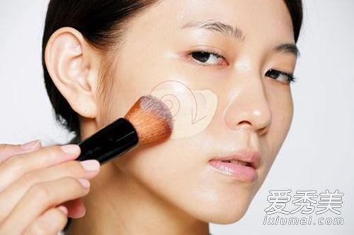 如何清洁化妆品 皮肤不好可能是化妆品的锅 化妆品清洁