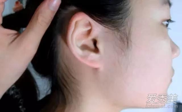 日本最流行的耳朵腮红 你知道怎么画吗 腮红怎么打