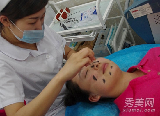 網友親身體驗“柔膚鐳射”醫療美容（圖）