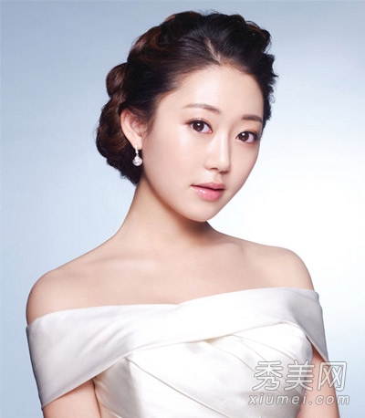 2013夏季11款韩国最流行新娘盘发发型