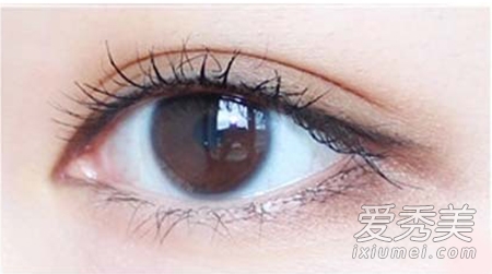 偷师韩国“不良校花”李晟京桃花妆容