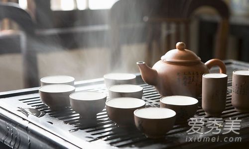 对待面部小毛病的几个妙招 实用又方便 美容小妙招