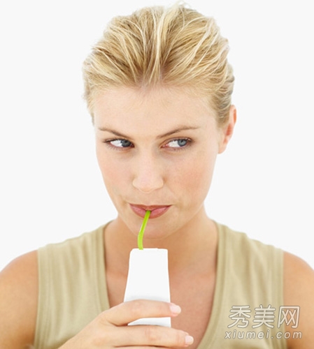 航天员王亚平 高空飞行淡妆素颜护肤术