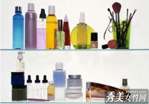 不同肤质应选择不同化妆水