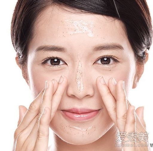 洗脸的正确方法 5步骤洗出水嫩肌 洗脸步骤