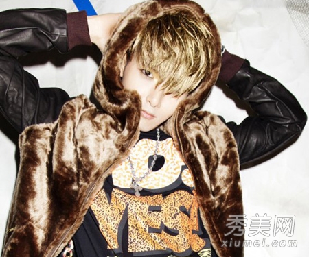 Super Junior-M示范 最新男士染色短发发型