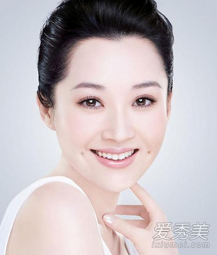 女星演绎最IN心形脸 通过化妆也能打造