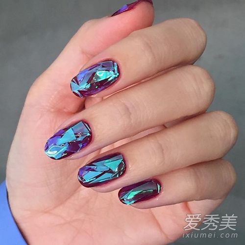 韩国最夯玻璃指彩DIY 亮甲闪到你！ 美甲图片