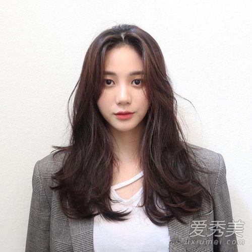 流行发型被韩式刘海承包了 中分vs空气刘海哪款最好看