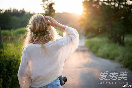 头皮瘙痒、有头屑还脱发？你可能被「头皮敏感」缠上了 头皮痒是什么原因