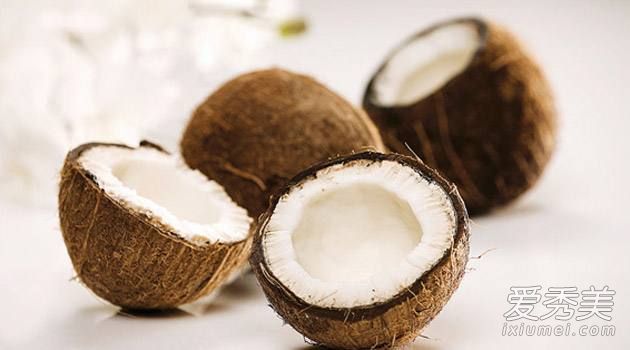 椰子油怎么护发步骤 椰子油护发的正确方法