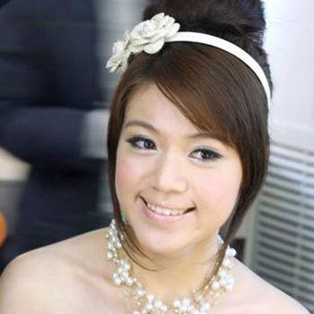 网友亲示韩式俏丽新娘造型