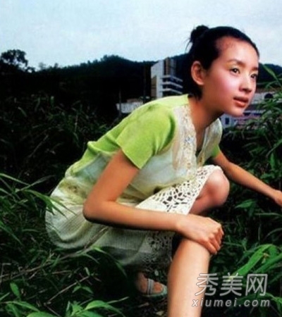女星早期出道照 天生美OR后天妆扮？